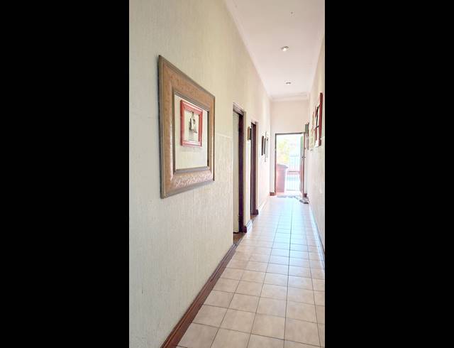 2 bed property to rent in OBSERVATORY
